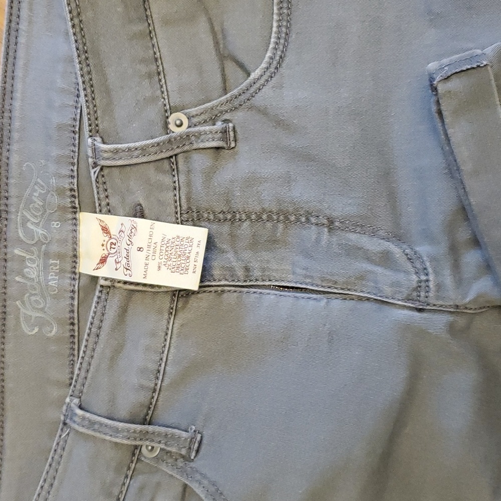 3 pair capris - Picture 2 of 4